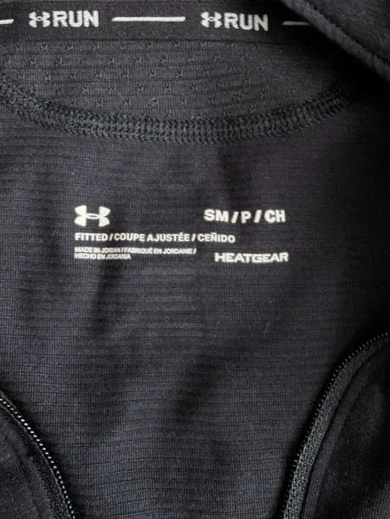 Under Armour Black Run HeatGear 1/4 Zip Fitted Performance Top S - Picture 6 of 7